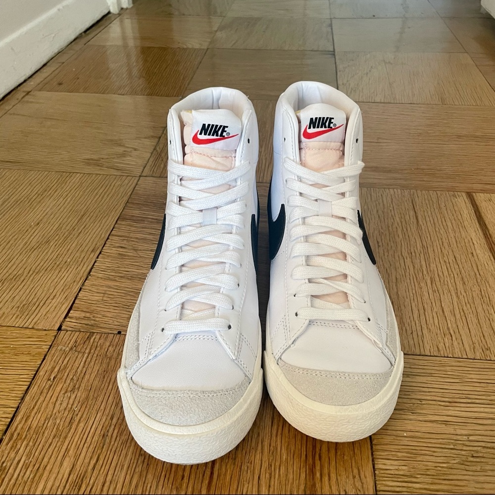 Nike Blazer Mid ‘77 Vintage White & Black Women’s Size 8.5